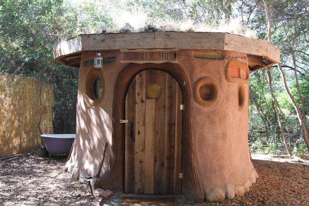 Hobbit Hut Hotel Geyserville Room photo