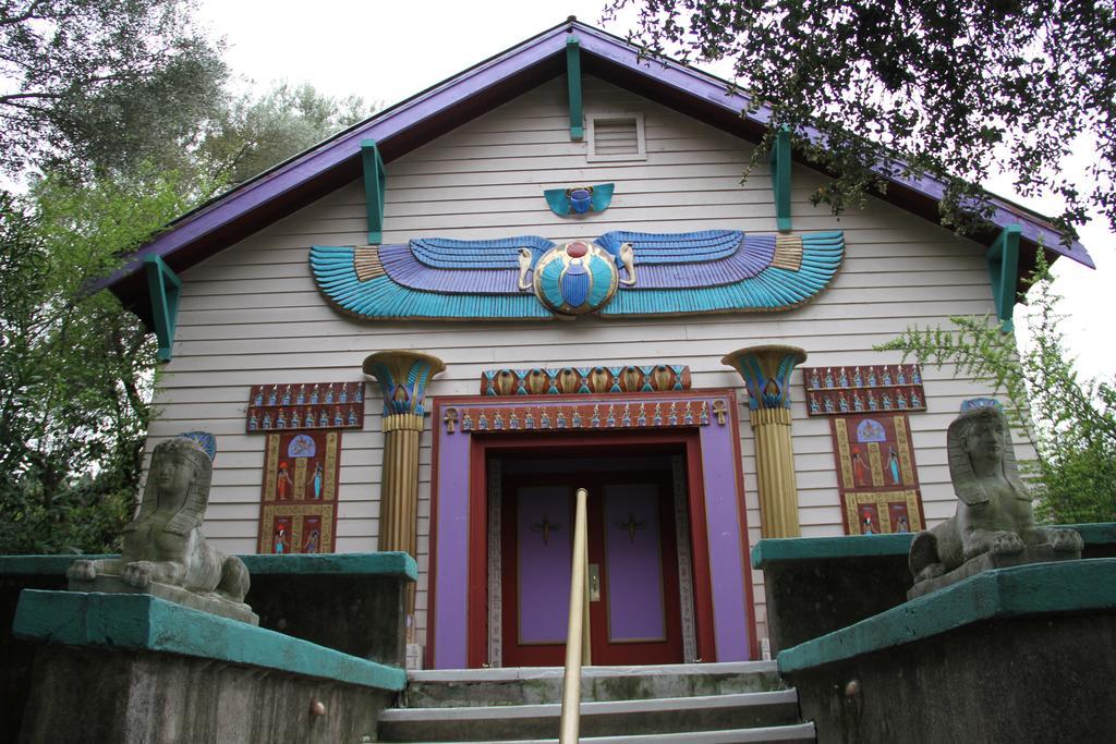 Hobbit Hut Hotel Geyserville Exterior photo